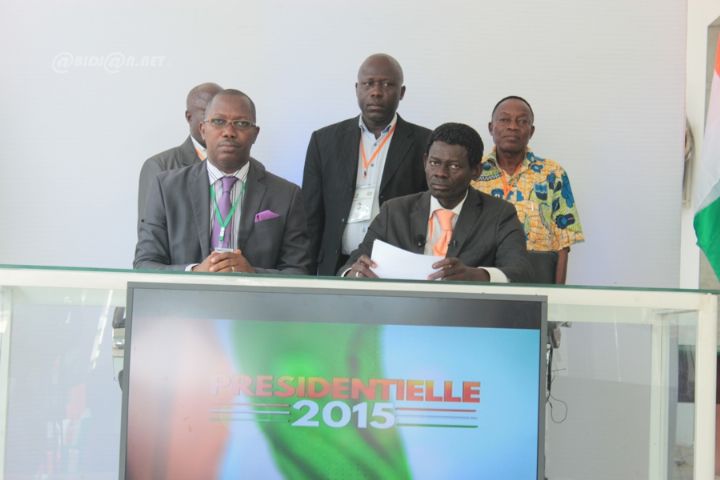 Présidentielle ivoirienne: participation solide, le scrutin jugé 